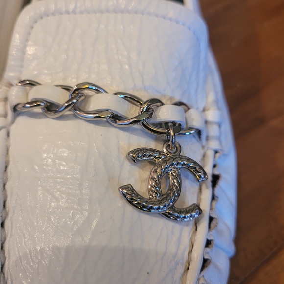Authentic Chanel Moccasins Women's Loafers Size 38.5 White Leather - Picture 4 of 14